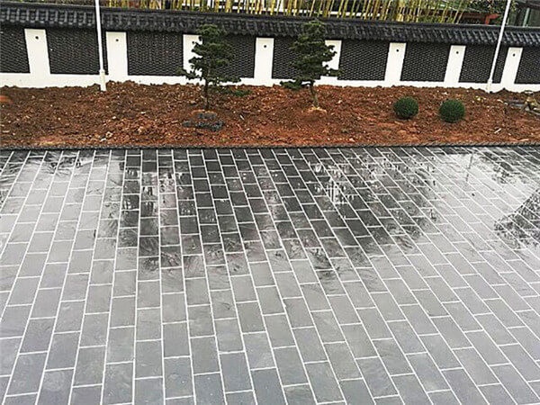 黑板巖